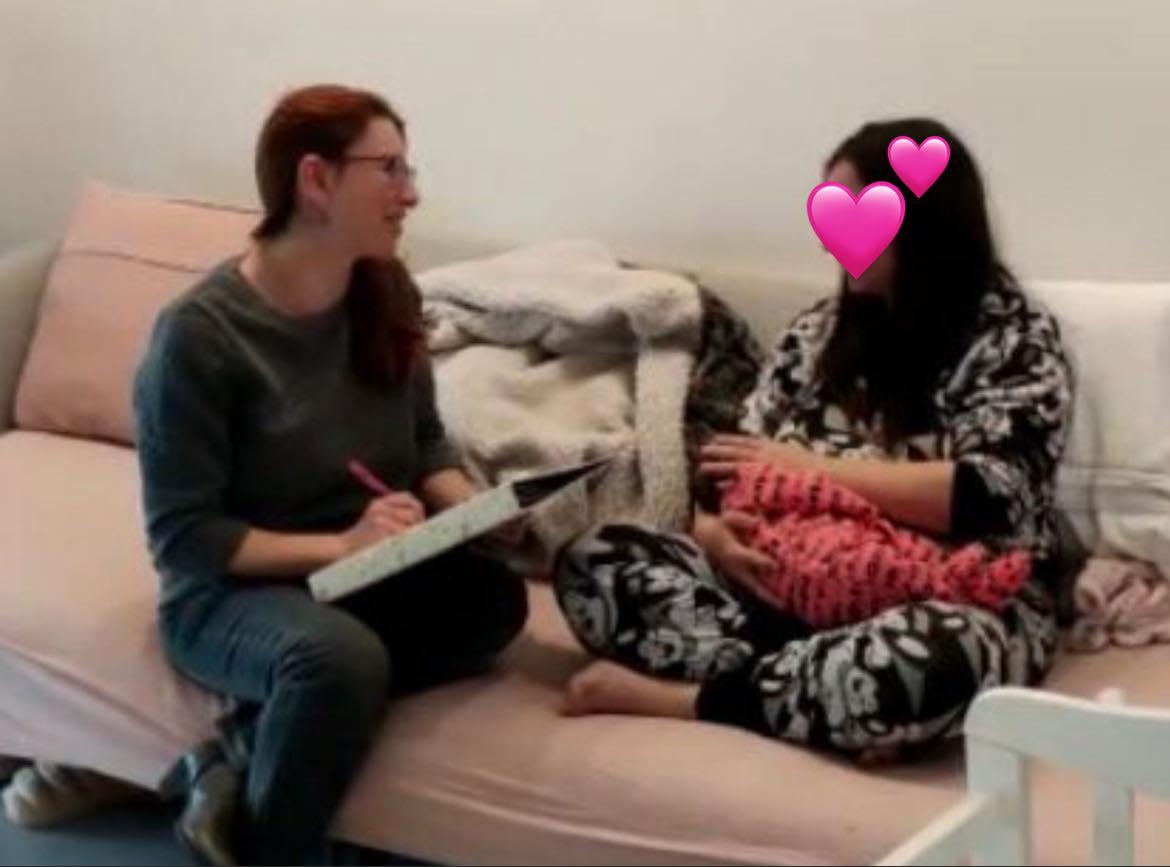 ג׳ני לוי אחות מיילדת ויועצת הנקה